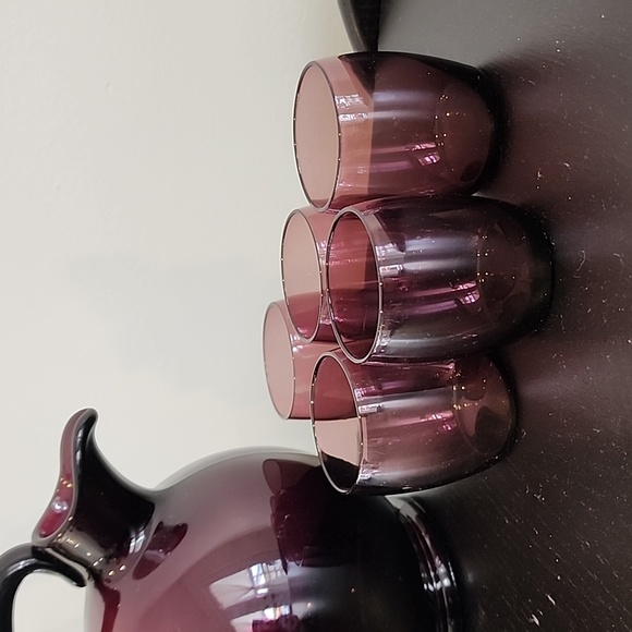 VINTAGE CAMBRIDGE AMETHYST TILT BALL DECANTER  Set With 5 CORDIAL GLASSES - Picture 6 of 11